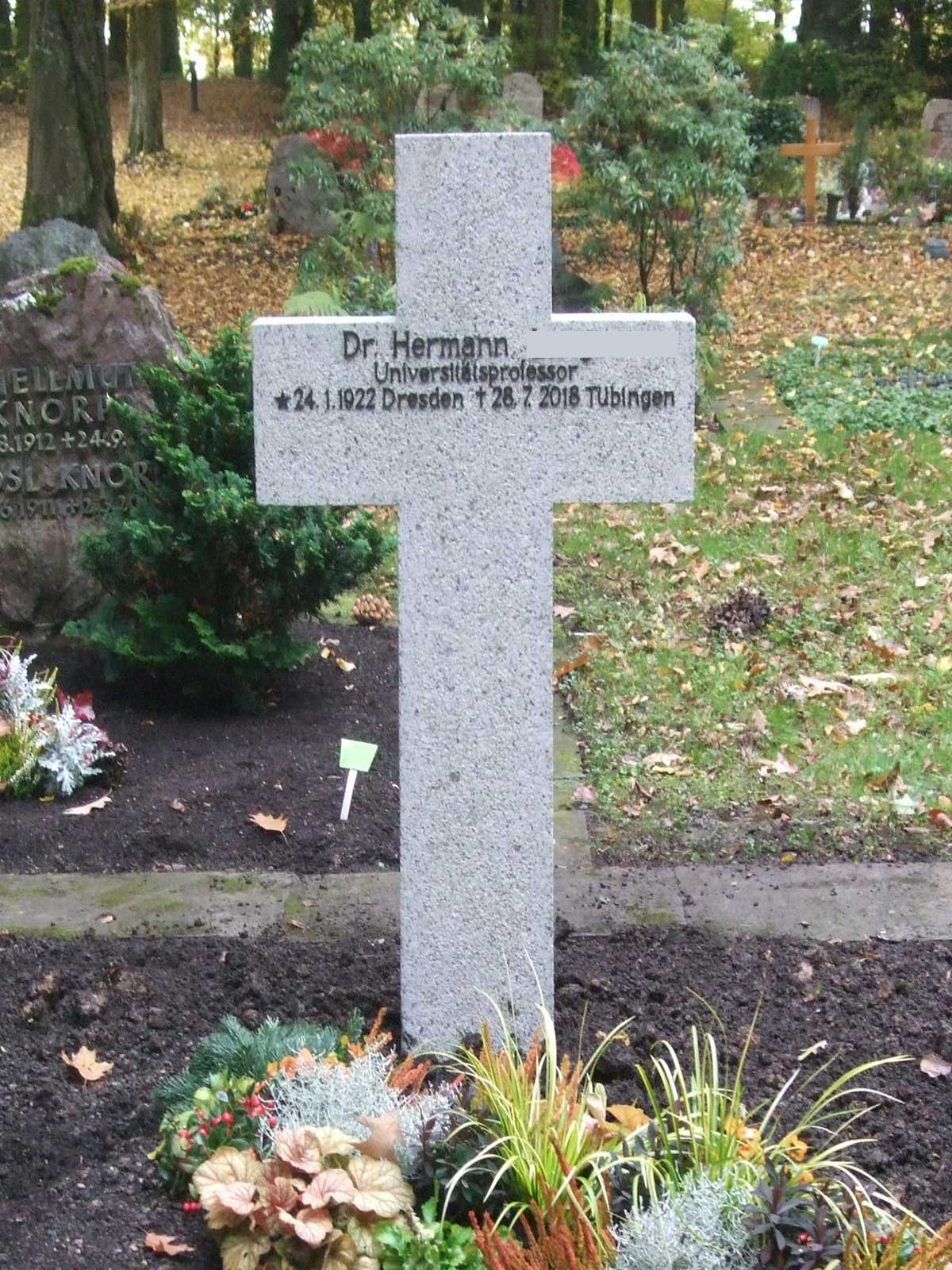 Krauss Natursteine und Grabmale Tübingen Bergfriedhof